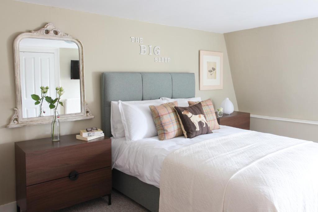 Guest house Hill House 4*